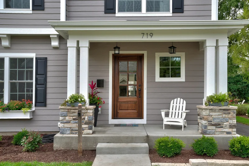 Clean concrete entryway steps for home curb appeal improvement Clean concrete entryway steps for home curb appeal improvement